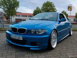 Blau Gebraucht 2004 BMW 325 M Sport Coupé | 14.999 €