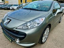 Grau Gebraucht 2008 Peugeot 207 CC Platinum Cabrio | 5.999 € (Fairer Preis)