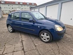 Blau Gebraucht 2005 Renault Clio II Kleinwagen | 1.600 €