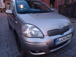 Grau Gebraucht 2005 Toyota Yaris Sol Limousine | 1.500 € (Guter Preis)