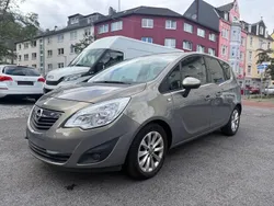 Grau Gebraucht 2013 Opel Meriva Active Van / Kleinbus | 5.800 € (Fairer Preis)