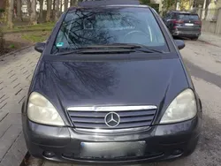 Grau Gebraucht 1999 Mercedes A160 Elegance Limousine | 950 € (Fairer Preis)