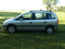 Silber Gebraucht 2001 Opel Zafira Van / Kleinbus | 1.800 € (Teuer)
