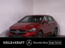 Rot Gebraucht 2024 Mercedes B180 Progressive Van / Kleinbus | 30.570 € (Fairer Preis)