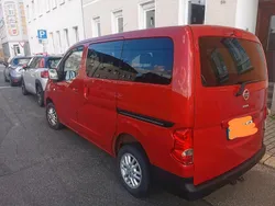 Rot Gebraucht 2011 Nissan NV200 Van | 5.000 € (Guter Preis)