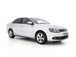 Grau Gebraucht 2013 VW Jetta Hybrid Highline Limousine | 6.445 €