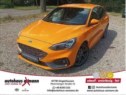 Orange Gebraucht 2020 Ford Focus ST Limousine | 25.990 € (Fairer Preis)