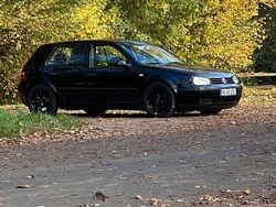 Schwarz Gebraucht 2002 VW Golf IV Kleinwagen | 2.500 € (Etwas zu teuer)
