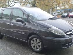 Grau metallic Gebraucht 2004 Citroën C8 Exclusive Van / Kleinbus | 3.990 €