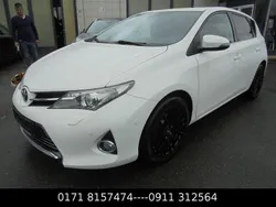 Weiß Gebraucht 2014 Toyota Auris Executive Limousine | 7.800 € (Fairer Preis)