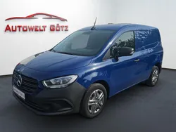 Blau Gebraucht 2022 Mercedes Citan 108 Van / Kleinbus | 12.980 € (Guter Preis)