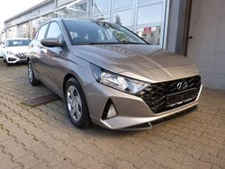 Grau Gebraucht 2023 Hyundai i20 Limousine | 15.900 € (Fairer Preis)