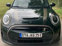 Grün Gebraucht 2023 Mini Cooper SE Resolute Edition Kleinwagen | 19.900 € (Fairer Preis)