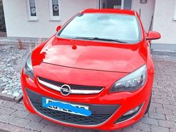 Rot Gebraucht 2013 Opel Astra Active Kombi | 4.999 € (Fairer Preis)