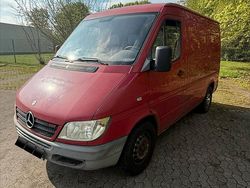 Rot Gebraucht 2004 Mercedes Sprinter Van | 5.550 €