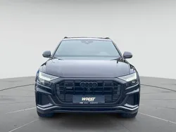 Orcaschwarz metallic Gebraucht 2021 Audi Q8 S-Line SUV | 66.660 € (Etwas zu teuer)