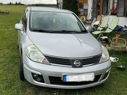 Silber Gebraucht 2008 Nissan Tiida Tekna Kleinwagen | 1.200 € (Fairer Preis)