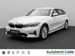 Alpinweiß uni300schwarz Gebraucht 2021 BMW 330e Sport Line Limousine | 26.999 € (Guter Preis)