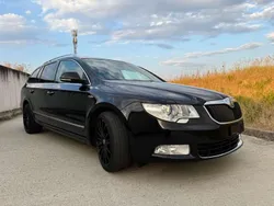 Schwarz Gebraucht 2012 Skoda Superb LAURIN & KLEMENT Kombi | 10.000 € (Fairer Preis)