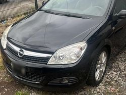 Schwarz Gebraucht 2007 Opel Astra Cabriolet Cabrio | 2.000 € (Fairer Preis)