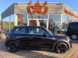 Schwarz Gebraucht 2018 Mini Cooper D Kleinwagen | 14.950 € (Fairer Preis)