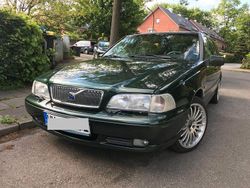 Grün Gebraucht 2000 Volvo V70 Kombi | 6.499 €
