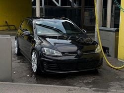 Schwarz Gebraucht 2014 VW Golf VII GTD Limousine | 18.000 €