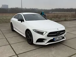 Weiß Gebraucht 2019 Mercedes CLS300 AMG line Coupé | 33.500 € (Fairer Preis)
