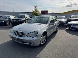 Silber Gebraucht 2002 Mercedes C220 Elegance Limousine | 2.950 € (Fairer Preis)