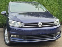 Blau Gebraucht 2018 VW Touran Highline Van / Kleinbus | 18.900 € (Superpreis)