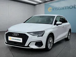 Weiß Gebraucht 2022 Audi A3 e-tron Kleinwagen | 25.349 € (Fairer Preis)