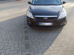 Schwarz Gebraucht 2010 Ford Focus Kombi | 1.650 € (Fairer Preis)