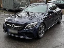 Blau Gebraucht 2019 Mercedes C200 AMG Coupé | 27.999 €