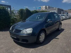 Blau Gebraucht 2004 VW Golf V Trendline Limousine | 3.500 € (Fairer Preis)