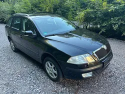 Schwarz Gebraucht 2008 Skoda Octavia Elegance Kombi | 1.590 € (Guter Preis)