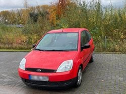 Rot Gebraucht 2004 Ford Fiesta Kleinwagen | 1.500 € (Fairer Preis)