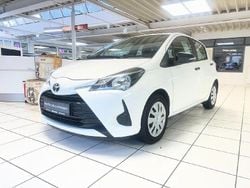 Schneeweiß Gebraucht 2017 Toyota Yaris Plus Cool Limousine | 10.500 € (Guter Preis)