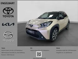 Ginger beige metallic Neu 2024 Toyota Aygo Team Kleinwagen | 18.990 €