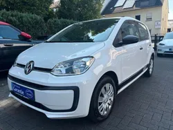 Candy weiss Gebraucht 2017 VW up! Move Kleinwagen | 3.990 € (Guter Preis)