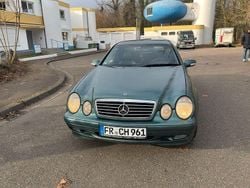Grün Gebraucht 2000 Mercedes CLK200 Elegance Coupé | 1.800 € (Guter Preis)