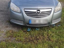 Grau Gebraucht 2010 Opel Insignia Kombi | 2.899 € (Guter Preis)