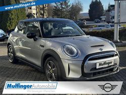 Melting silver iii Gebraucht 2022 Mini Cooper SE Essential Kleinwagen | 19.748 € (Fairer Preis)