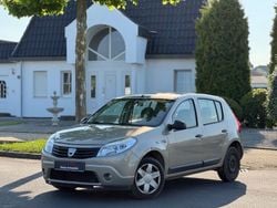 Grau Gebraucht 2009 Dacia Sandero Ambiance Kleinwagen | 1.490 € (Guter Preis)