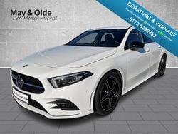 Weiss Gebraucht 2022 Mercedes A180 AMG line Limousine | 26.990 € (Guter Preis)