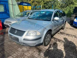 Silber Gebraucht 2005 VW Passat Family Kombi | 3.590 € (Teuer)