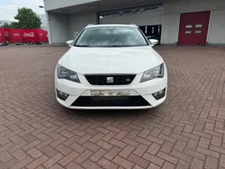 Weiß Gebraucht 2015 Seat Leon ST FR Kombi | 9.990 € (Teuer)