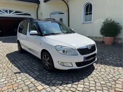 Weiß Gebraucht 2014 Skoda Roomster Ambition Kombi | 5.000 € (Fairer Preis)