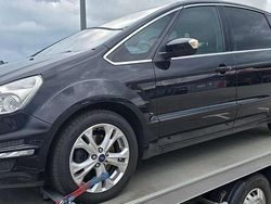 Schwarz Gebraucht 2013 Ford S-MAX Titanium Van / Kleinbus | 2.999 € (Superpreis)