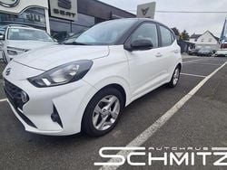 Weiß Gebraucht 2022 Hyundai i10 Trend Kleinwagen | 11.650 € (Guter Preis)