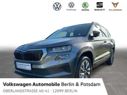 Graphitegrau metallic Gebraucht 2023 Skoda Karoq Style SUV | 29.740 € (Fairer Preis)